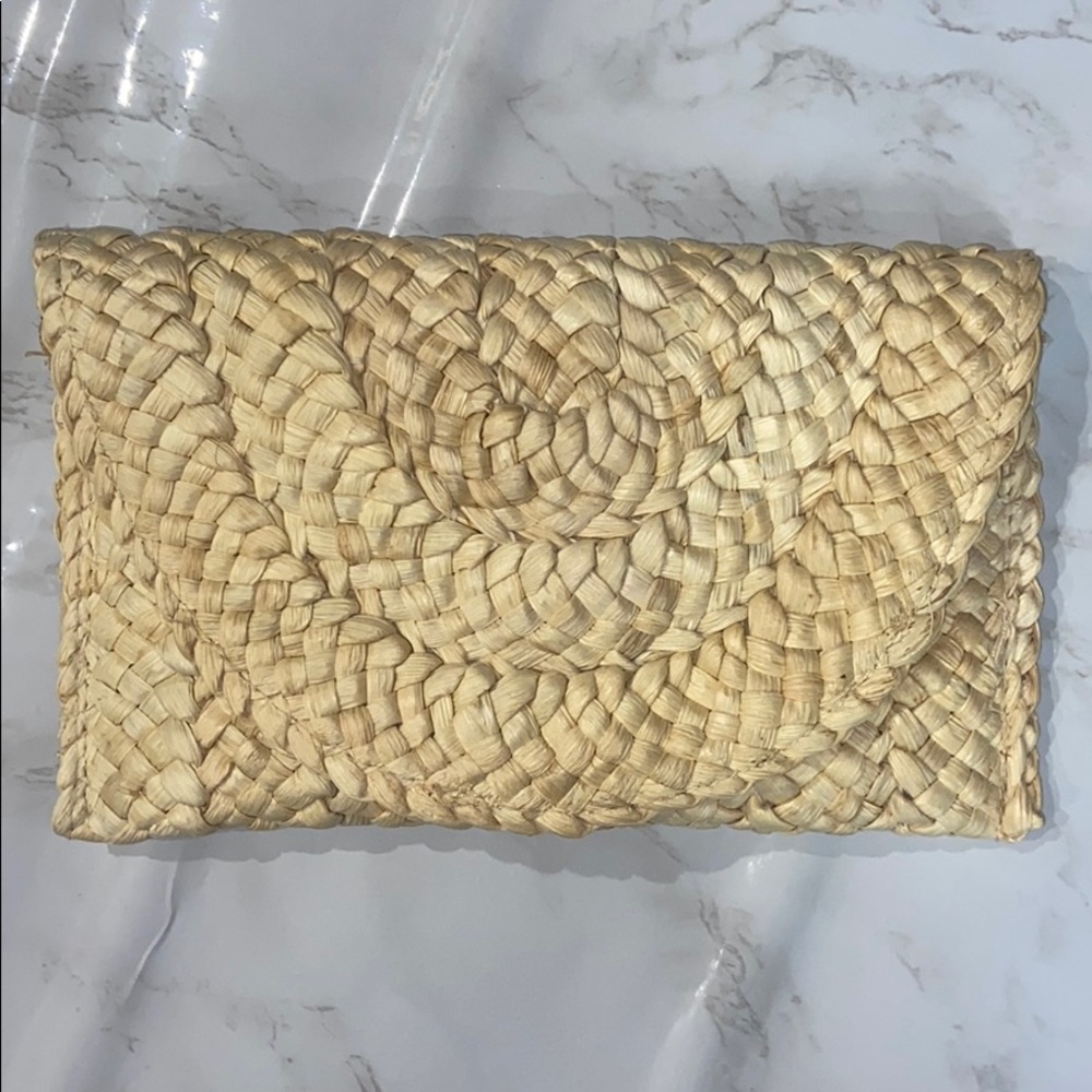 Straw Clutch